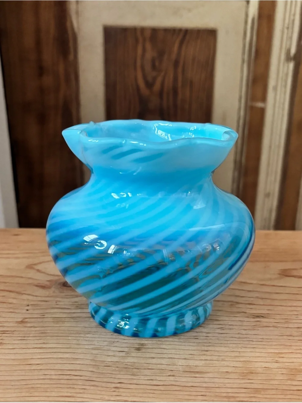 Vintage Fenton Opalescent Blue & Whitw Swirl Vase-Rippled Top-4.5”